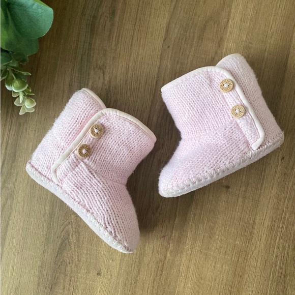 Ugg Australia Knitted Boot - Picture 1 of 6